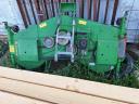 John Deere 3038