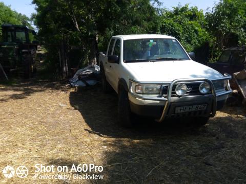 Mazda B2500 4WD pick-up