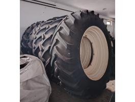 18,4R42 Alliance szerelt kerekek New Holland felnivel