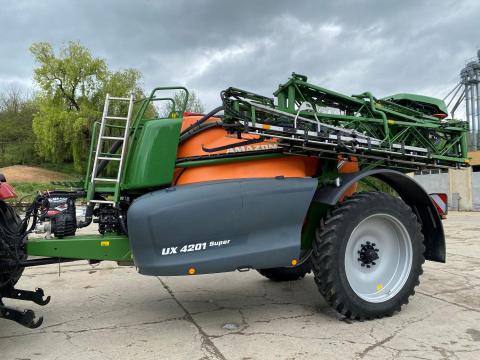 Amazone UX 4201 SUPER precíziós permetező Amazone UX 4201 SUPER precíziós permetező