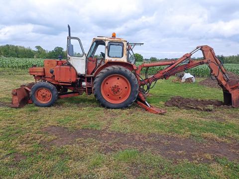 Jumz kotró traktor eladó