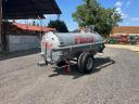 Fliegl 3000 l-es szippantó, vízszállító kocsi