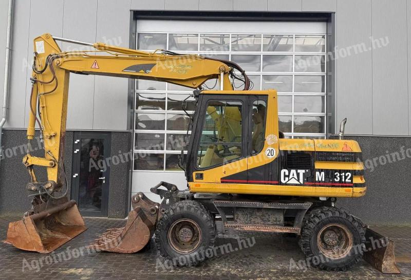 Caterpillar M312 / 2000 / 8 613 üzemóra / Lízing 20%-tól