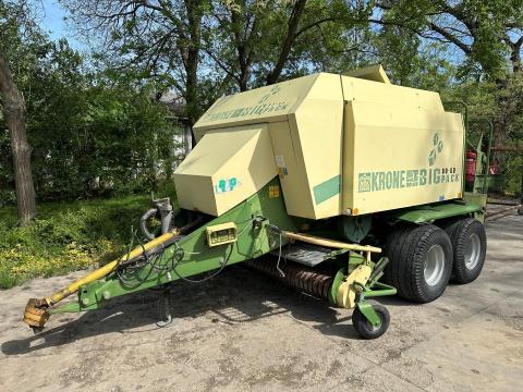 Krone Big Pack 80-80 – Informatikai diploma helyett tiszta mechanika! Eladó egy üzembiztos bálázó gyári monitorral. Akár donor gép is alku tárgya lehet hozzá Krone Big Pack 80-80 – Informatikai diploma helyett tiszta mechanika! Eladó egy üzembiztos bálázó gyári monitorral. Akár donor gép is alku tárgya lehet hozzá