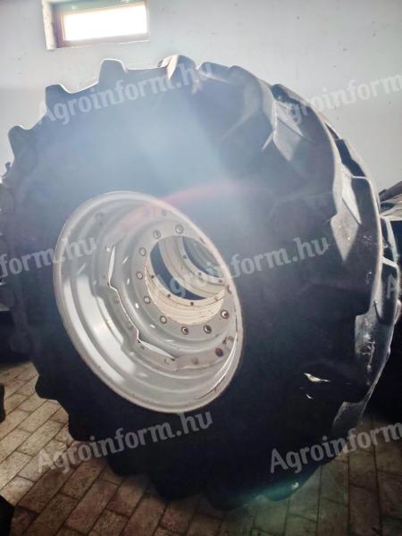 600/70R28 Pirelli szerelt kerék Ferguson felni