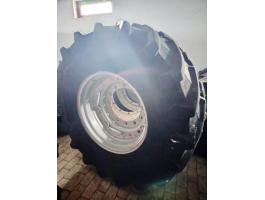 600/70R28 Pirelli szerelt kerék Ferguson felni