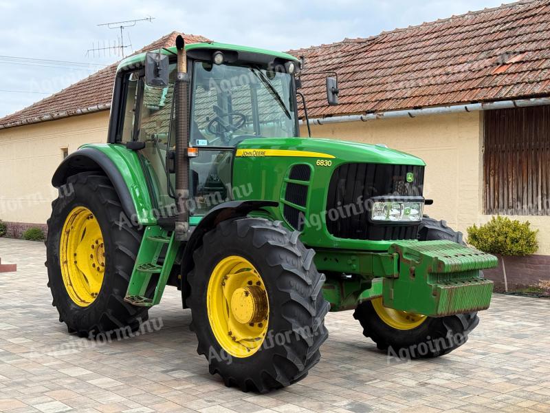 John Deere 6830 traktor