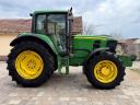 John Deere 6830 traktor