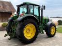 John Deere 6830 traktor