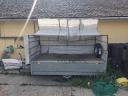 Utánfutó, 1300 kg össztömegű, eladó! Neptun Remorque 3 típusú, ráfutófékes, horganyzott utánfutó eladó! Az önsúlya 245 kg, ezáltal több mint 1000 kg-ot lehet rápakolni. 2020-as gyártású, pillekönnyű.