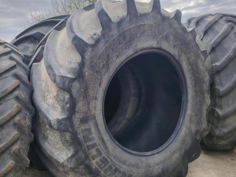 900/60R38 Michelin gumi 900/60R38 Michelin gumi