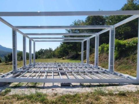 Eladó lakókonténer váz / konténerváz 600x400x260 cm – Raktárról Eladó lakókonténer váz / konténerváz 600x400x260 cm – Raktárról