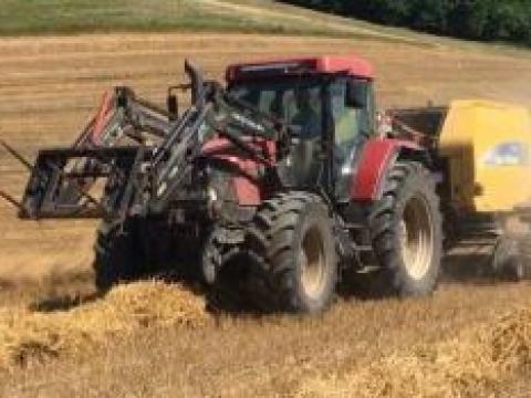 Eladó New Holland bálázó