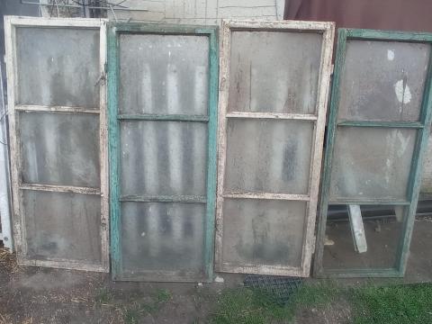 4 db régi fa ablak (125x500 mm) Kiskunfélegyházán 4 db régi fa ablak (125x500 mm) Kiskunfélegyházán