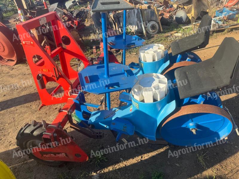 FERRARI PALÁNTÁZÓ,  PALÁNTAÜLTETŐ,  F MAX 2, 2 SOROS FORGÓADAGOLÓS,  TŐTÁVOLSÁG 16-57 cm -ig ÁLLÍTHATÓ