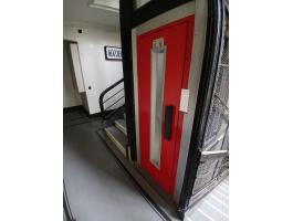 Vas ajtó - korábbi lift ajtók jó áron eladók