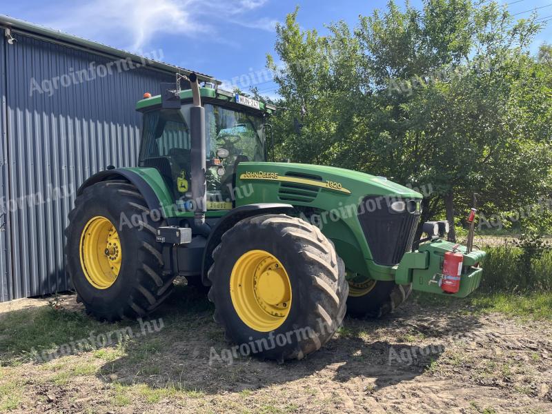 John Deere 7920