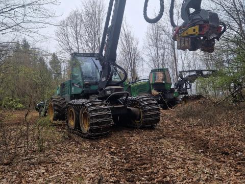 Timberjack 1270D harvester Timberjack 1270D harvester