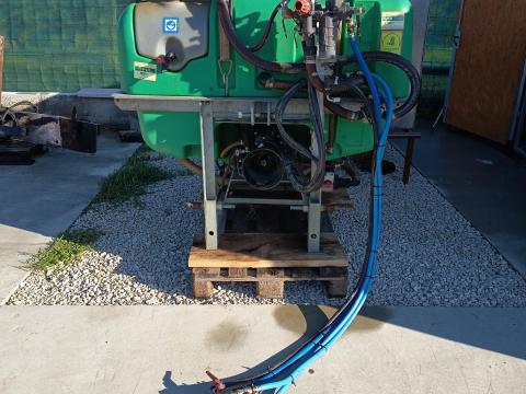 Eladó Permetező axiál 600 Liter Eladó Permetező axiál 600 Liter