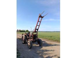 MTZ 52-es traktor homlokrakodóval eladó