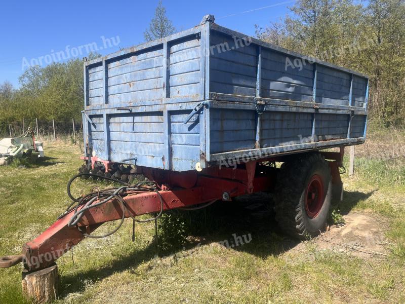 EB-7 pótkocsi eladó