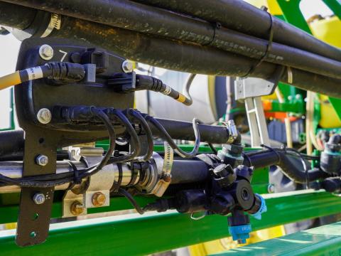 PTx Precision Planting Symphony Spraying System – pulzáló fúvókaszabályozó rendszer