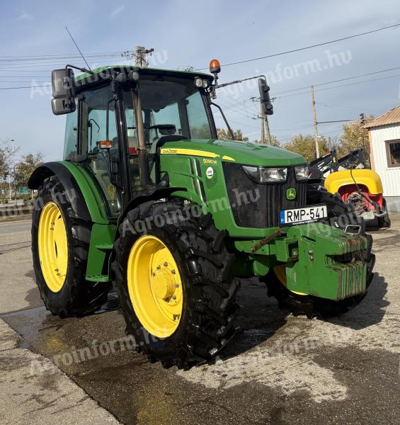John Deere 5090 M