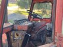 MTZ 80 homlokrakodós traktor