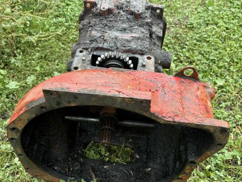 Eladó vagy cserélhető mtz 550/50 előtétház Eladó vagy cserélhető mtz 550/50 előtétház