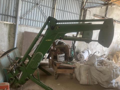 John deere homlokrakodo h340 John deere homlokrakodo h340