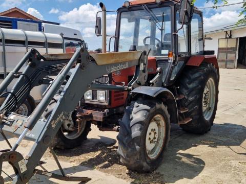 Eladó: MTZ 892.2 Blackbull homlokrakodóval