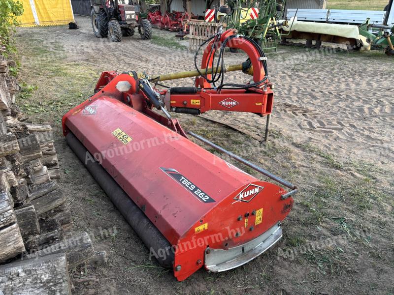 Kuhn TBES 262 rézsűzúzó/szárzúzó