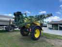 John Deere 840 vontatott permetezőgép 30 m keret, vonórúd-kormányzás, ISOBUS