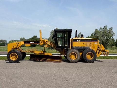 Caterpillar 140H / 2007 / 8350 üzemóra / Lízing 20%-tól