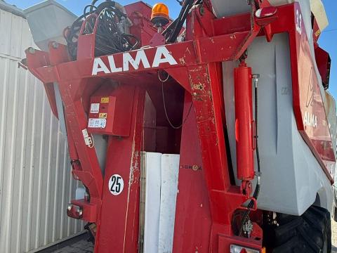 ALMA SELECTA XL 3.3 vontatott szőlőszüretelő gép