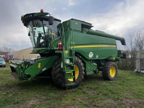 John Deere T660i kombájn,  4WD összkerékhajtás,  625X(7,  6m) vágóasztal,  kiváló állapot,  tulajdonostól