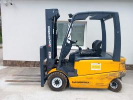 3 tonnás elektromos targonca Jungheinrich EFG430 kítűnő állapotban