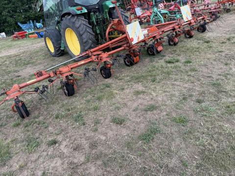 KUHN 8,5 m-es függesztett rendterítő, rendkezelő, MTZ kategória