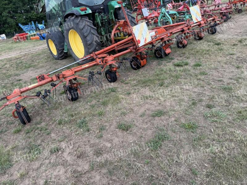 KUHN 8,5 m-es függesztett rendterítő, rendkezelő, MTZ kategória