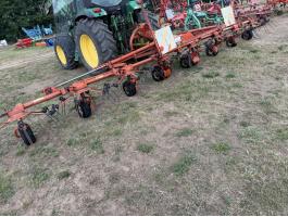 KUHN 8,5 m-es függesztett rendterítő, rendkezelő, MTZ kategória