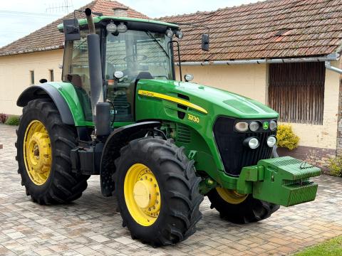 John Deere 7730 traktor