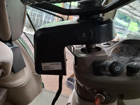Auto Trac Universal 300