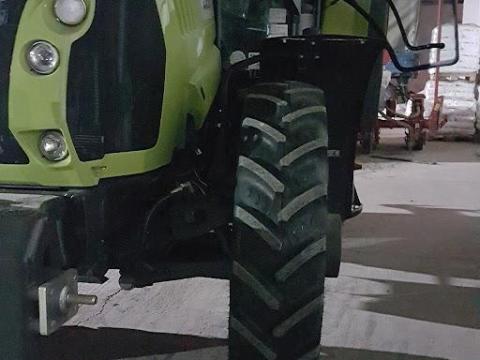 Művelőkerekek pontosan beállítható nyomtávval, ikresítő szettel