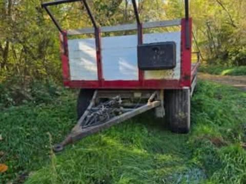 Bálaszállító