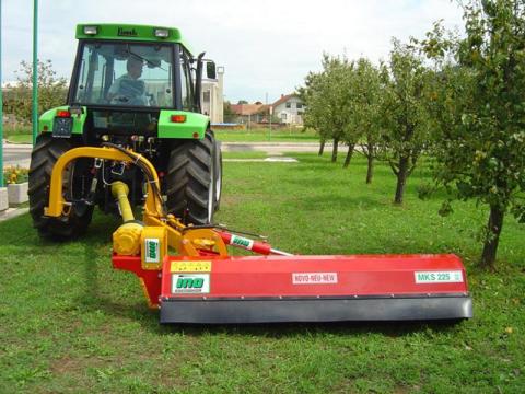 INO MKS 225 Plus rézsű szárzúzó készletről INO MKS 225 Plus rézsű szárzúzó készletről