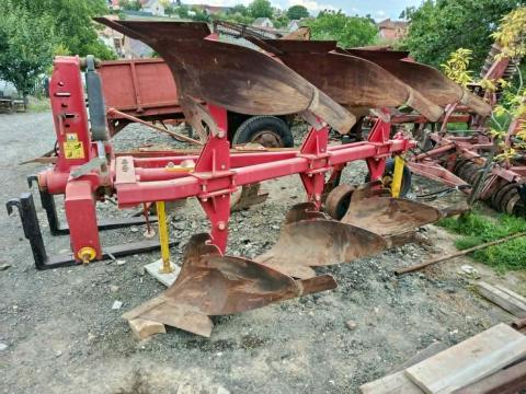 Helti Plutó 3 as váltva forgató eke eladó Helti Plutó 3 as váltva forgató eke eladó