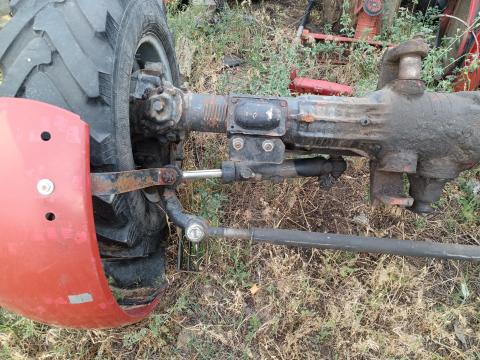 MTZ 80 traktor eredeti festéssel, szép állapotban