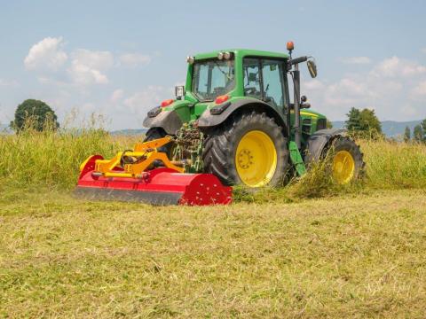 INO DOMINATOR 310 minőségi szárzúzó készletről