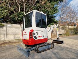Takeuchi TB216 minikotró hidraulikus gyorscserélővel