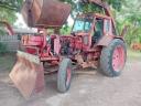 MTZ 80 traktor tolólappal, rakodóval